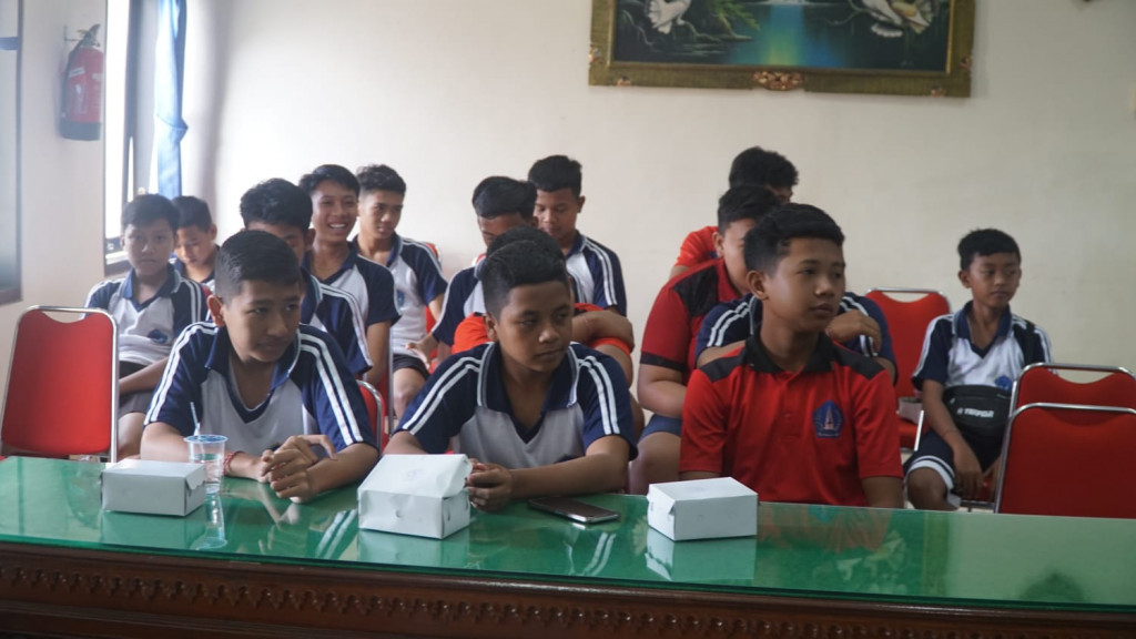 Memantau Kesehatan Remaja Melalui Posyandu Remaja Di Desa Kekeran